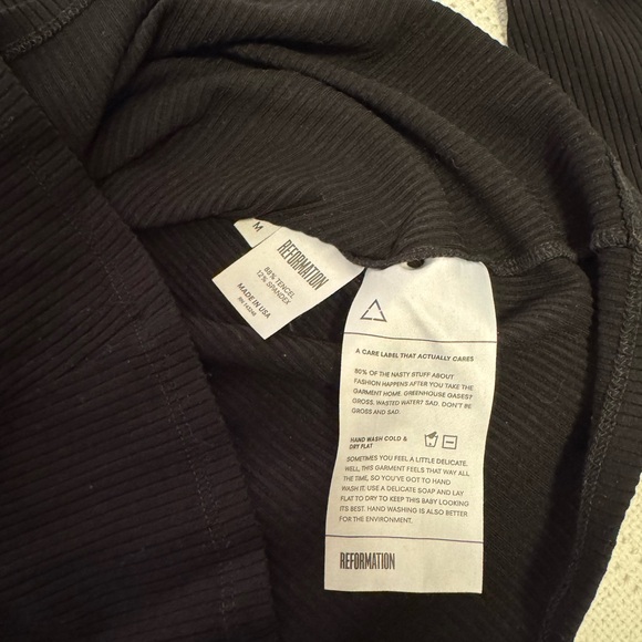 Reformation Ribbed Black Turtleneck Top - size M - Picture 4 of 5